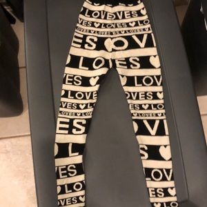 Clearance - Black / Cream Loves Stripes